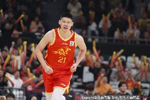 媒体人:双小外+大秋非常出色 但胡金秋和布朗的体能问题会是隐患配图