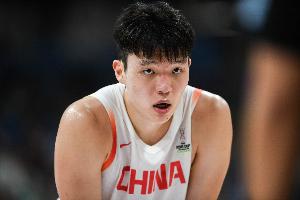 杨瀚森:代表国家队出战是每一个运动员的梦想 我会尽快调整状态配图